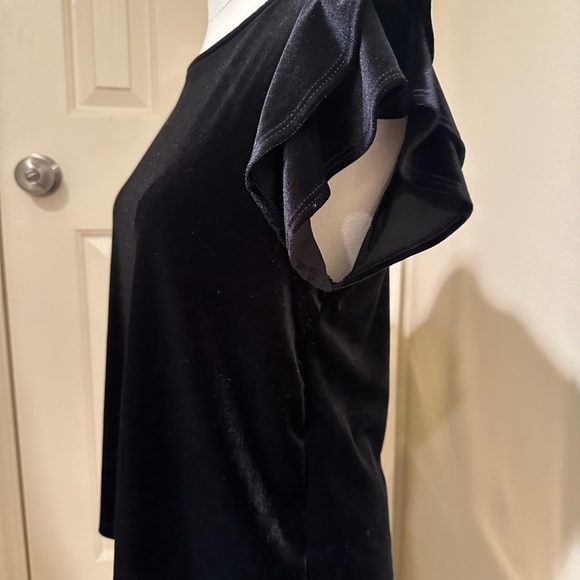 Velvet Flutter Top - Picture 4 of 4